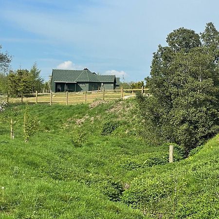 Holly Tree Glamping Cabins Wigglesworth Экстерьер фото